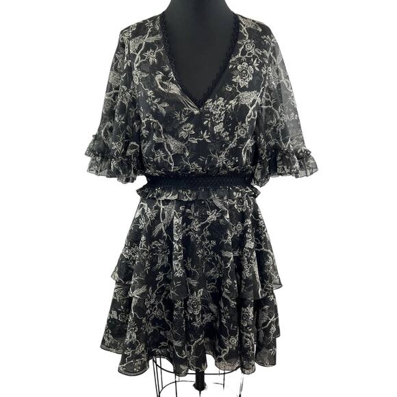 Sachin + Babi Dresses & Skirts - Sachin & Babi Black White Print V-Neck Short Sleeve Tiered Skirt Dress Size 10